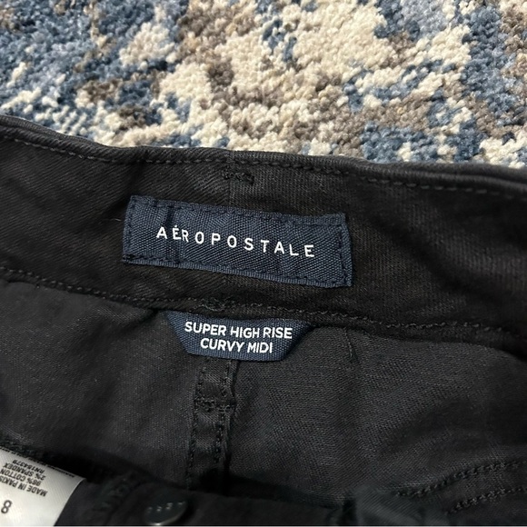 NWT Aeropostale Black Super High Rise Curvy Midi Distressed Jean Shorts Size 8 - Picture 4 of 8